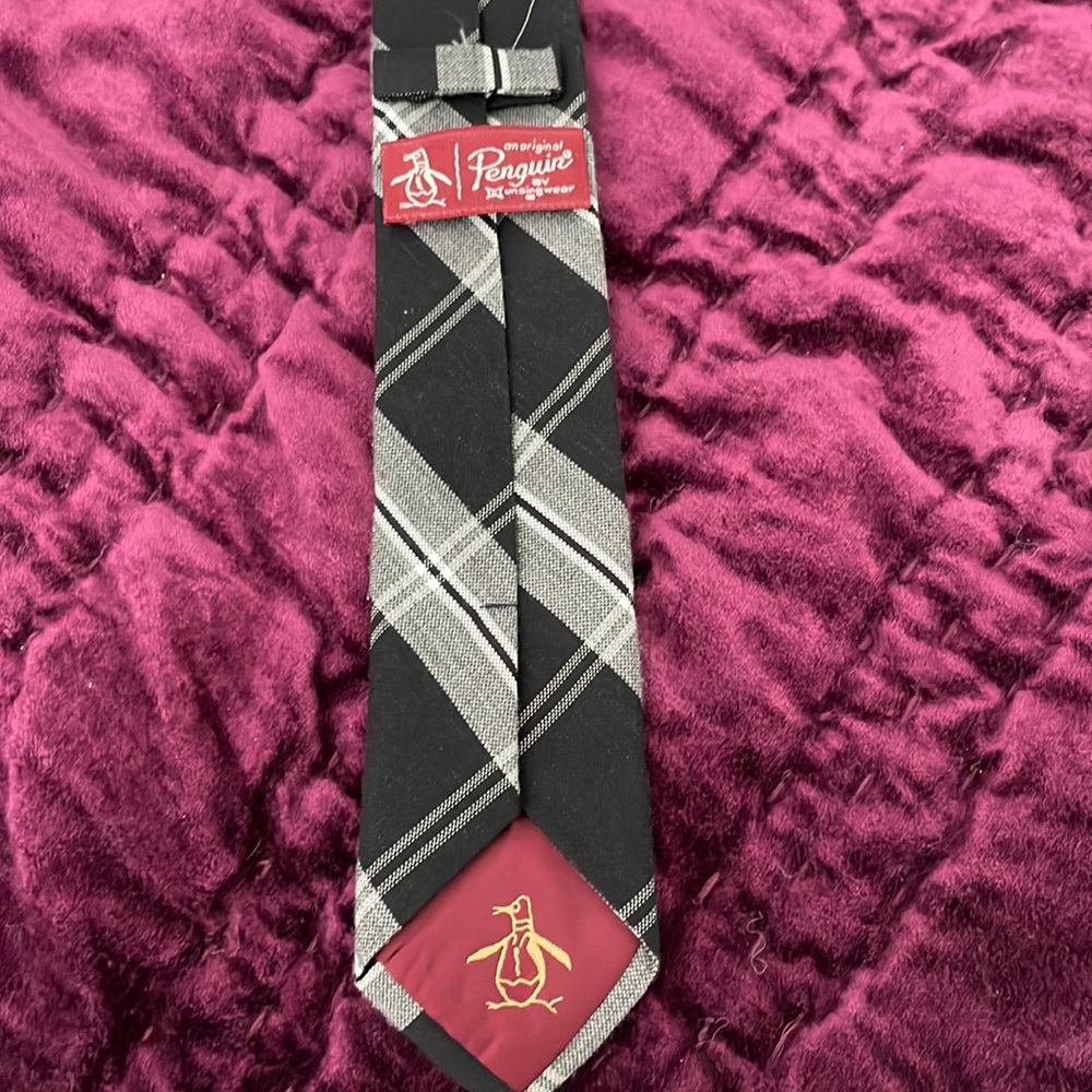 Penguin Tie